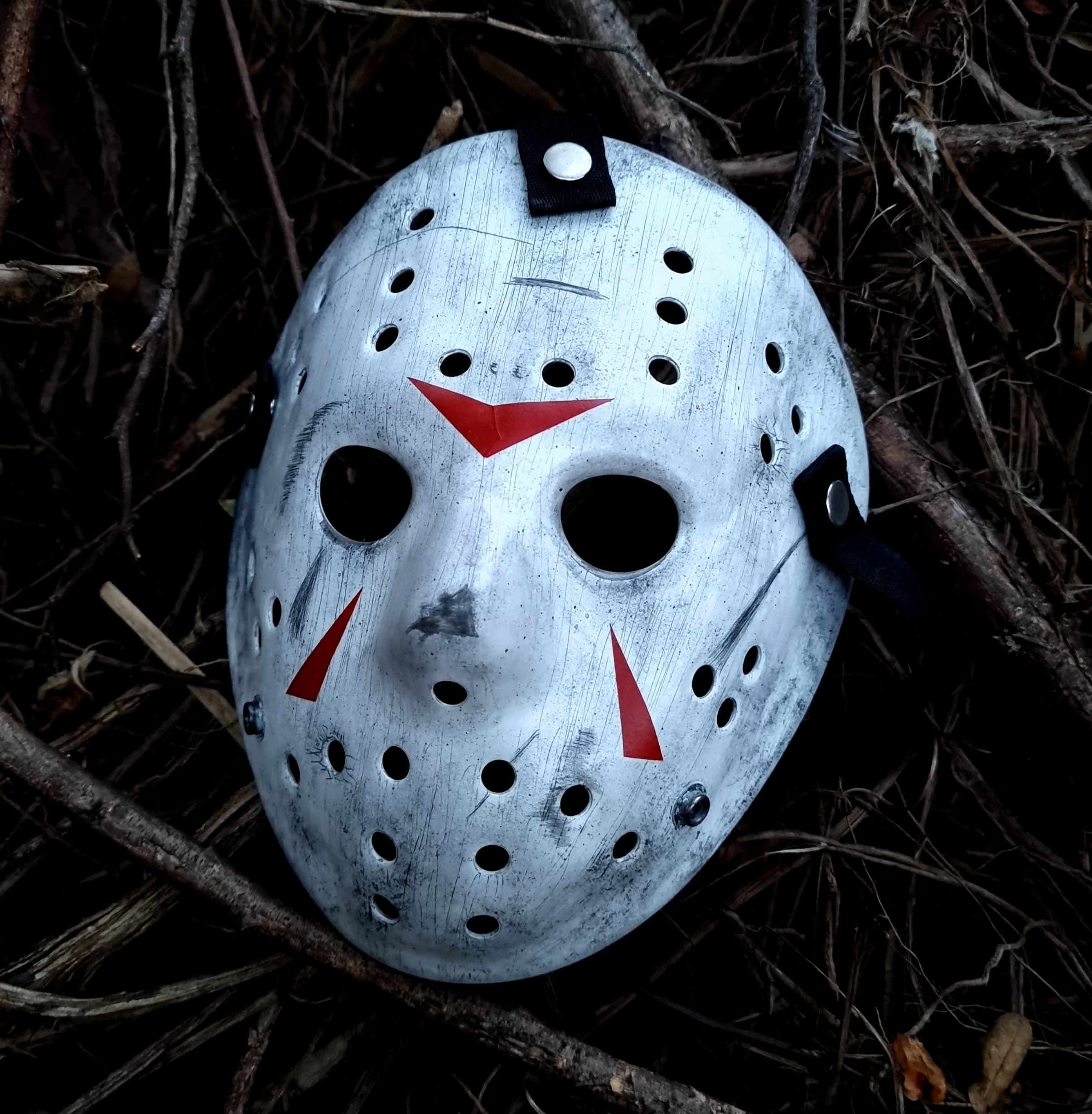 Custom painted Jason Voorhees mask by @c.spencer3d - Evidence found at the  bottom of Crystal Lake. : r/fridaythe13th